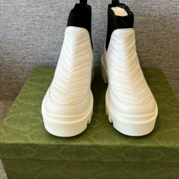 NEW Gucci Women's White & Black Matelassé Chelsea Boot 643958 DH7D0 G 38 US 8 Ankle Boots & Booties